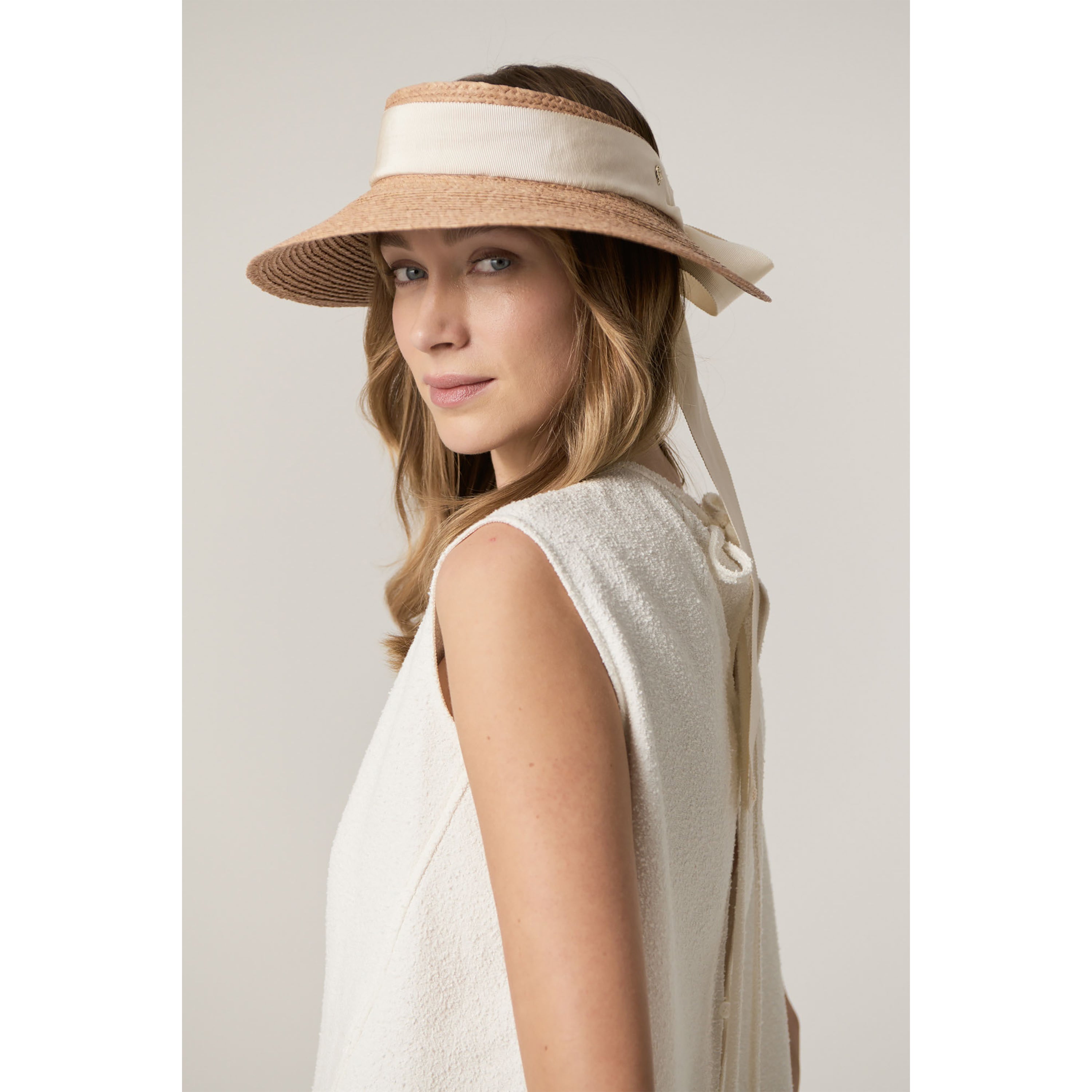 Sabina Raffia Visor - Nougat/Cream | Helen Kaminski AU
