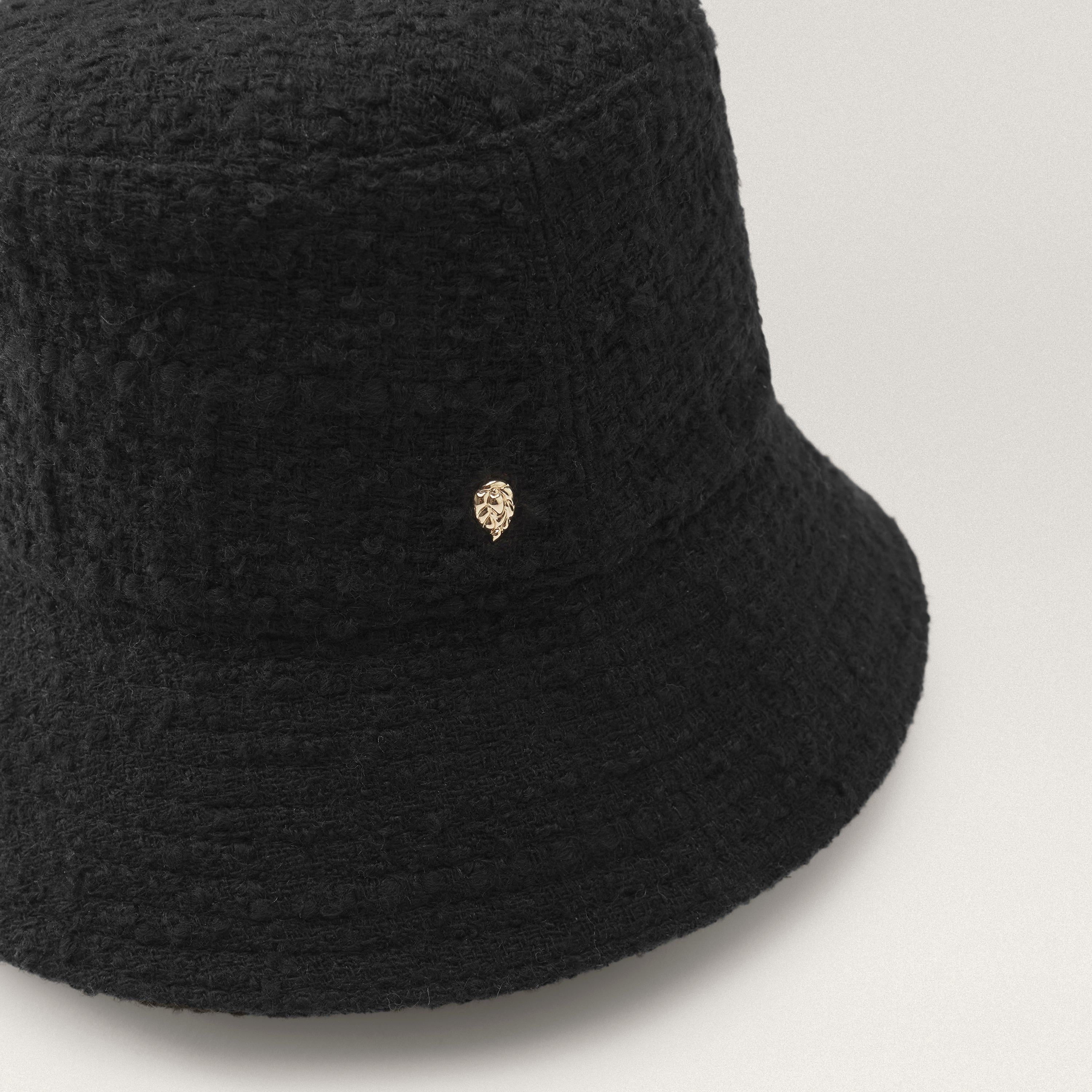 sasa hat - black main image 1