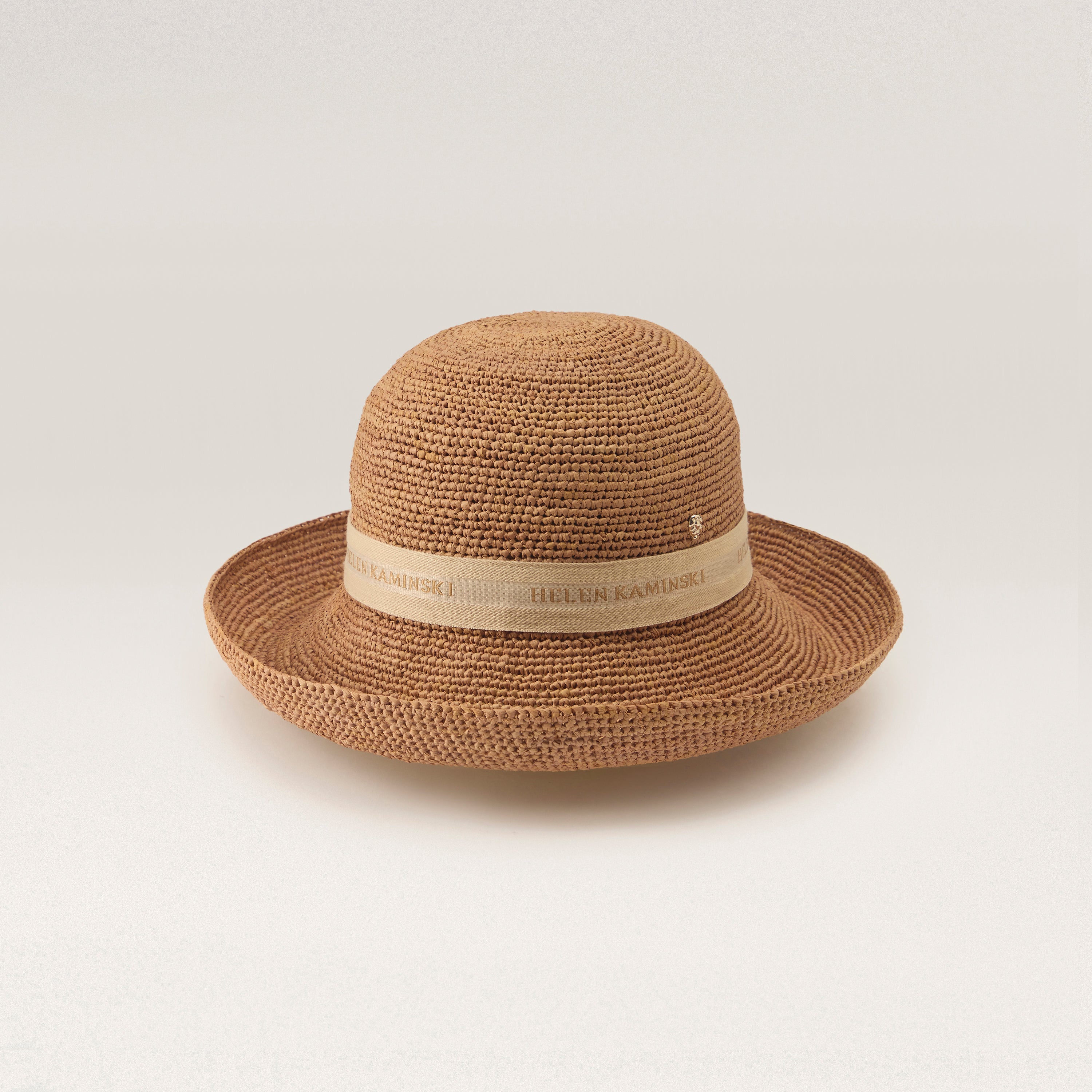 Provence Logo 10 Raffia Hat - Nougat | Helen Kaminski AU