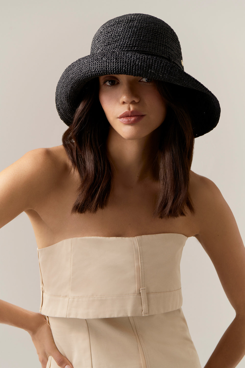 帽子 HELEN KAMINSKI PROVENCE10 raffia CHARCO Provence 10 Raffia Crochet Hat - Charcoal | Helen Kaminski AU