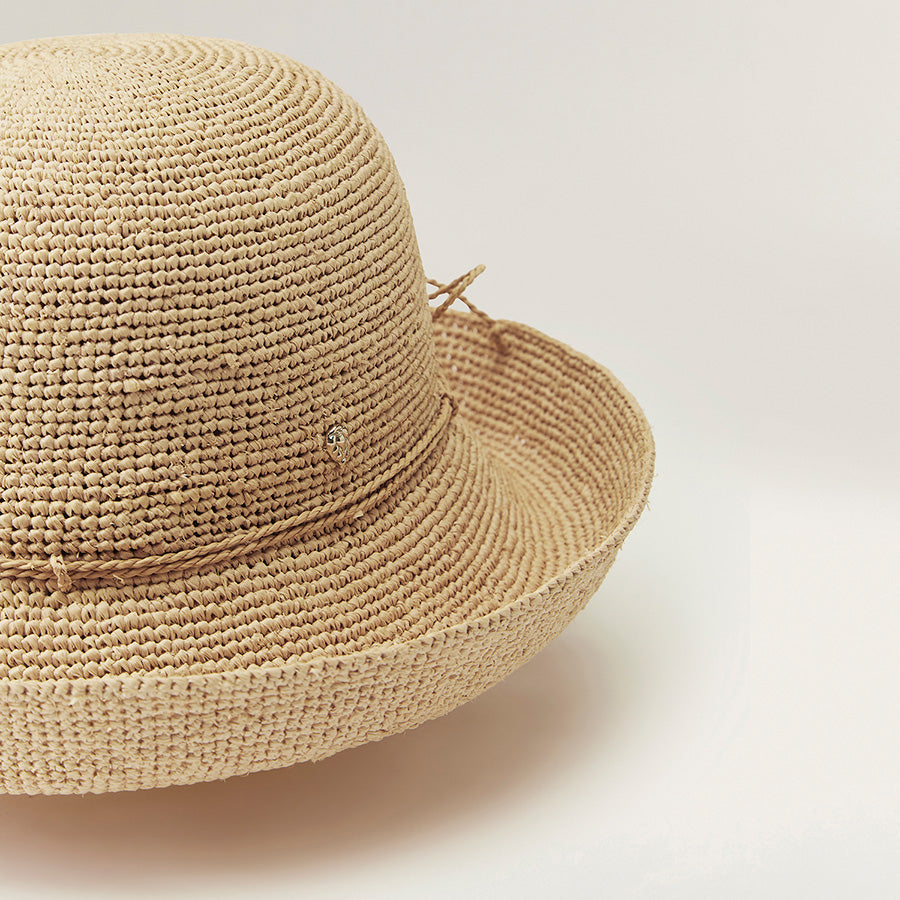 Provence 8 Raffia Crochet Hat - Natural | Helen Kaminski AU